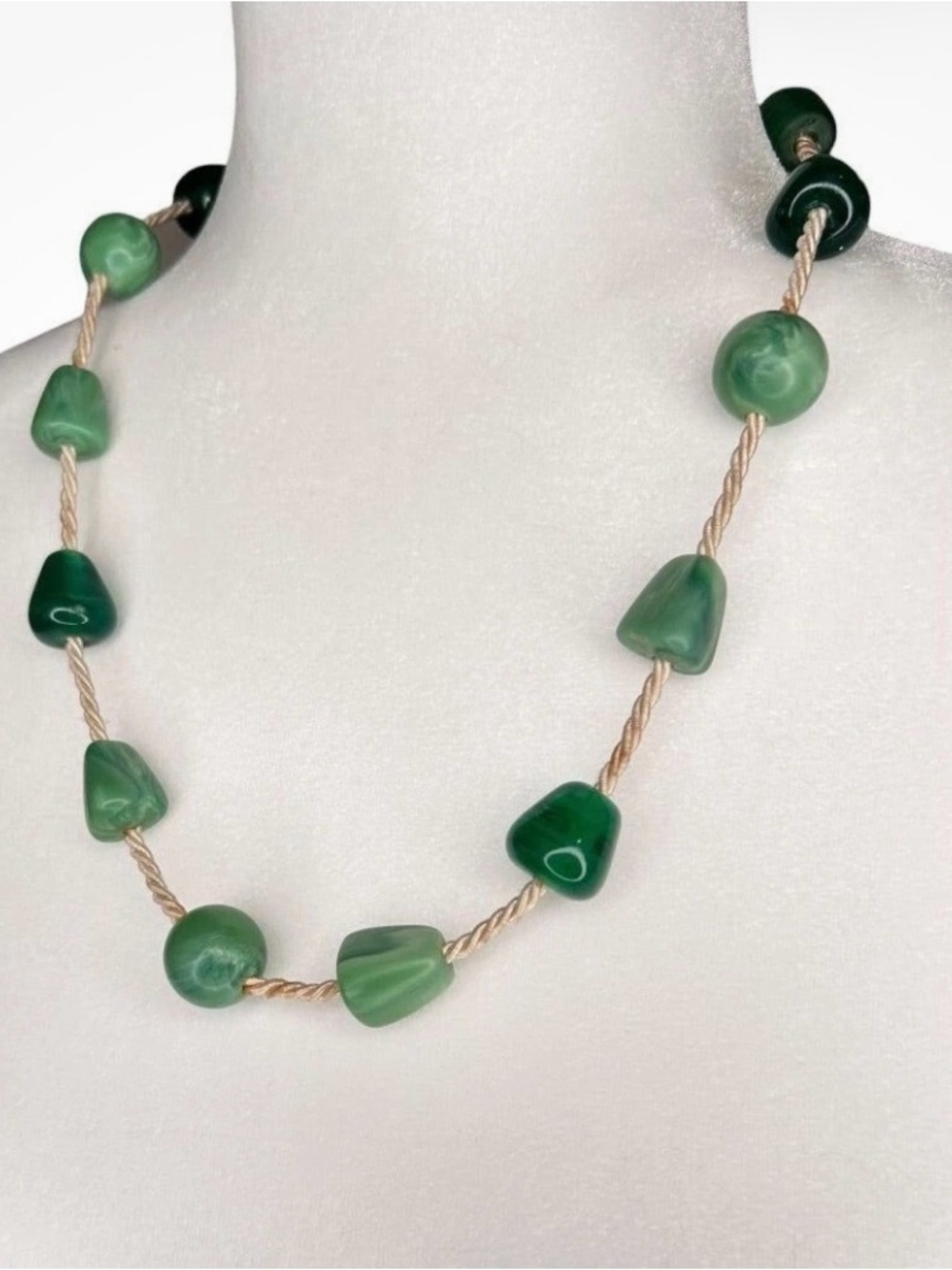 0186) Monet Green Marbled Bead Rope Necklace
